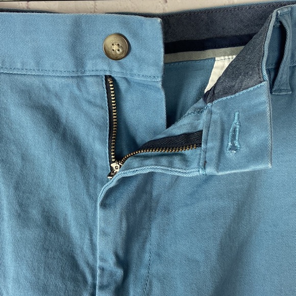 Nautica Men's Blue Cobalt Flat Front Shorts Size: 42W - Picture 2 of 10